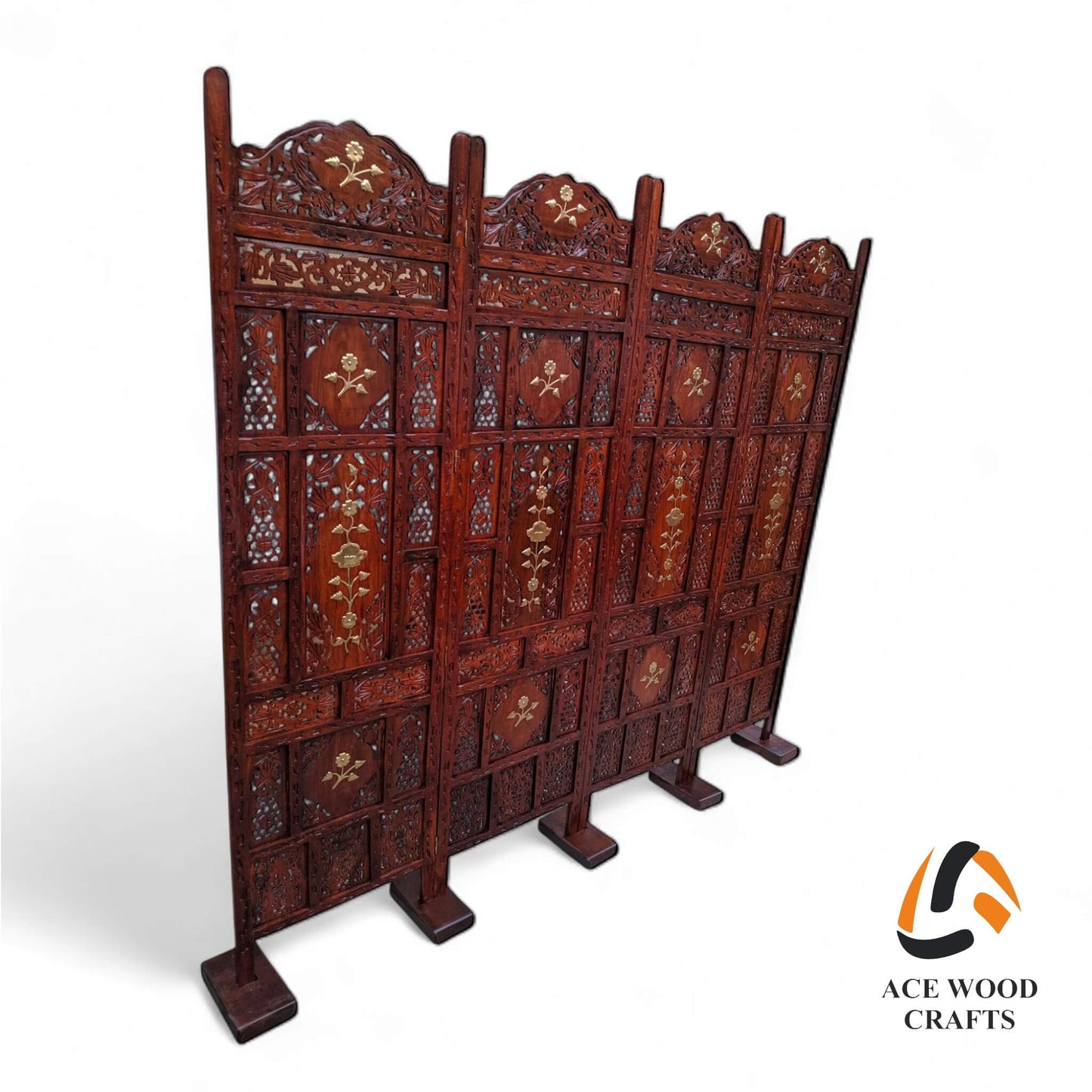 Side view of privacy screen with heavy duty support legs for stability