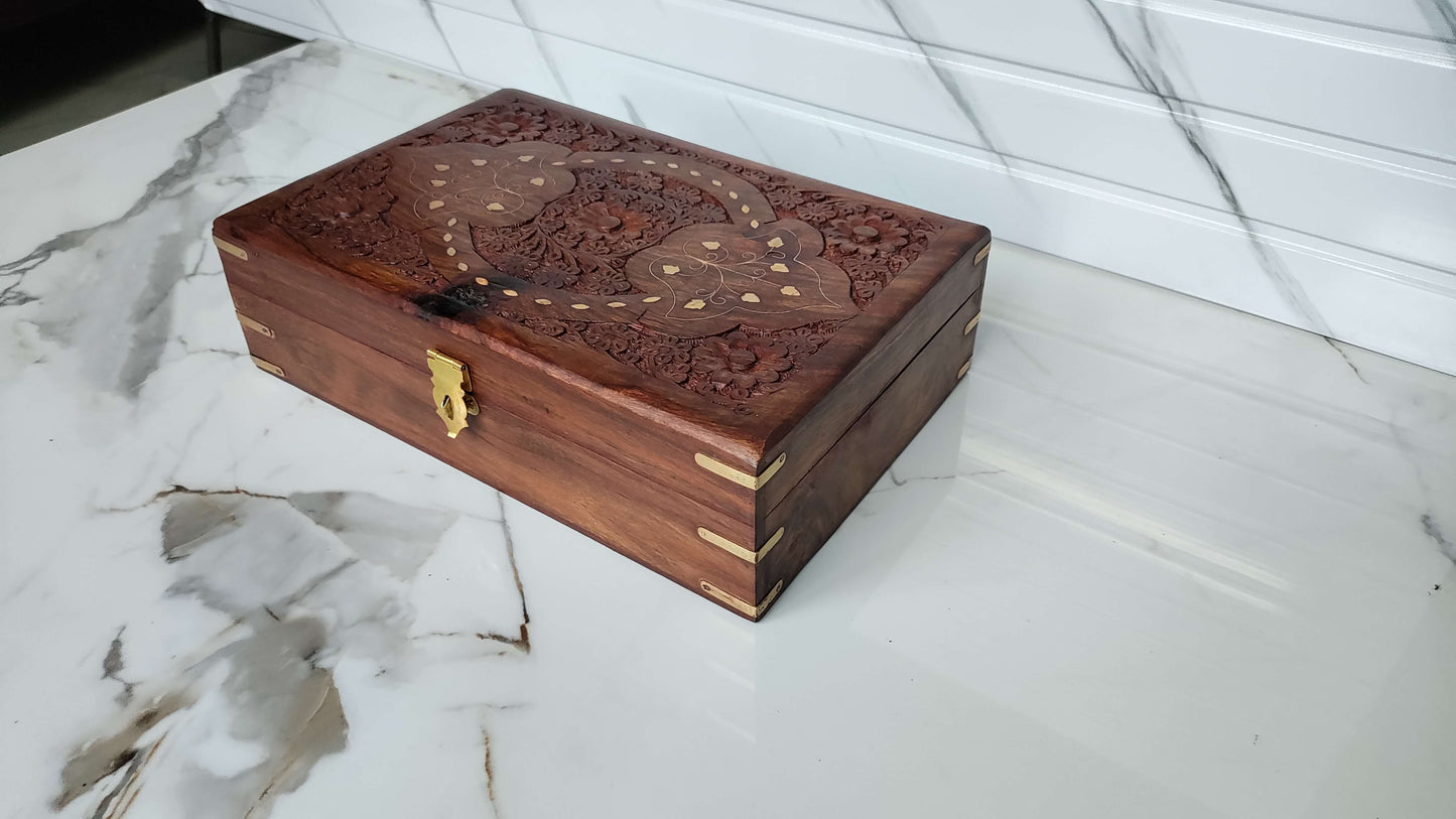 Side profile showing the depth of the box and the rich grain of the Sheesham wood.