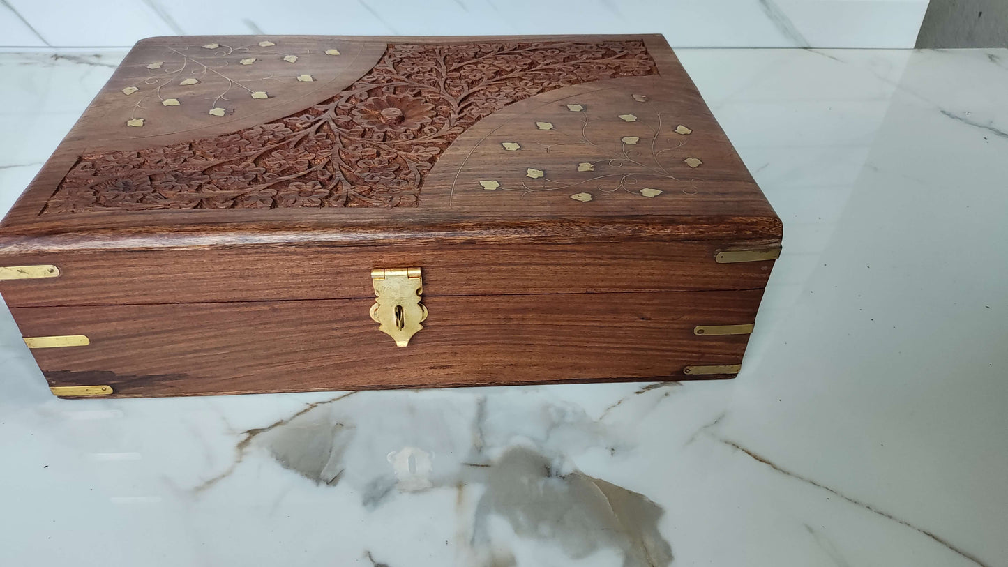 Closeup of the hand-carved ribbed wood texture and side profile.