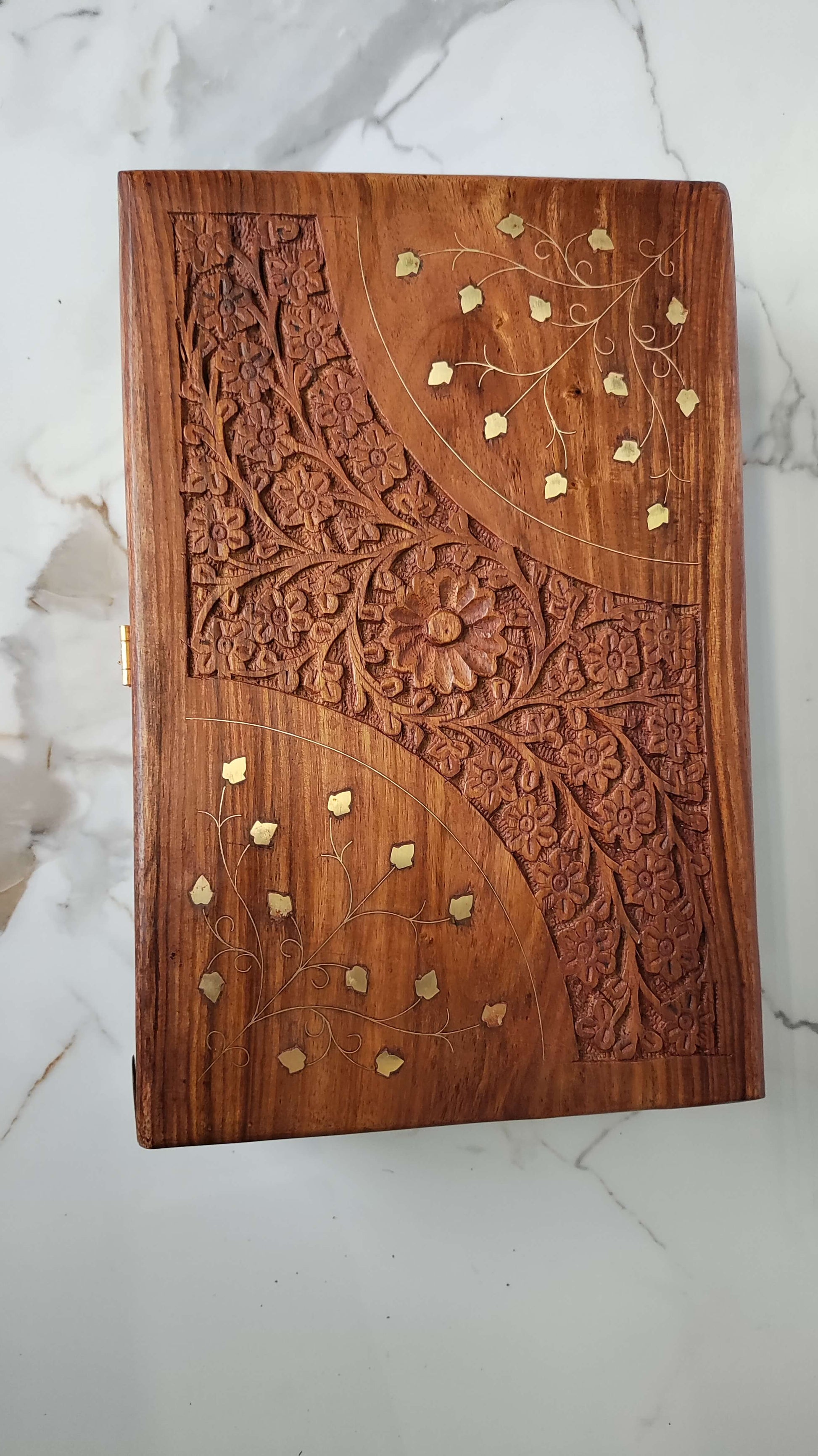 Set of two grooved wooden trays showing both square and rectangular size options.